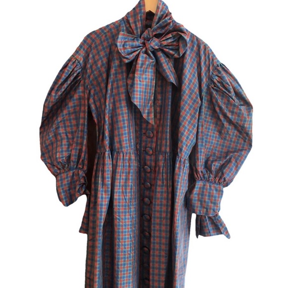 Chic Silk Plaid Long-Sleeve Dress with Bow - Picture 1 of 4